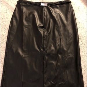 KATHY IRELAND PLEATHER SKIRT 6 NWOT